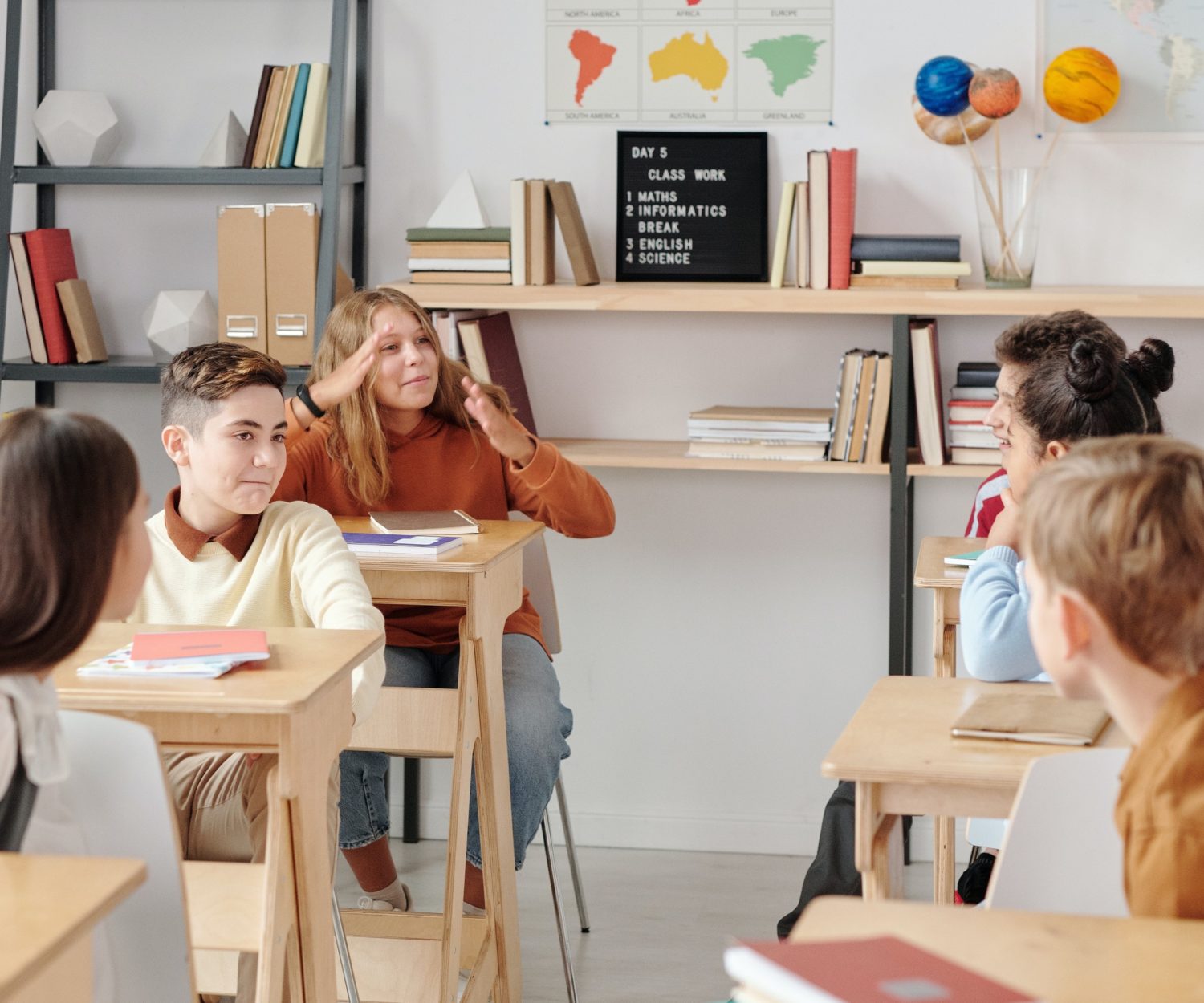 Should I Teach the Entire Class in French?